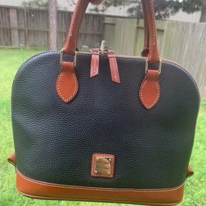 Dooney & Bourke - Leather Handbag 👜💖